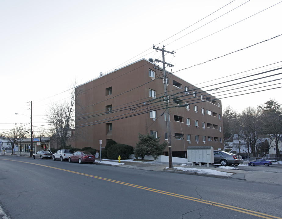 Springdale Apartments in Stamford, CT - Building Photo