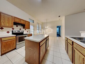 1007 Caliente Dr in Grand Prairie, TX - Building Photo - Building Photo