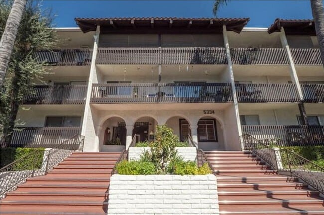 property at 5334 Lindley Ave