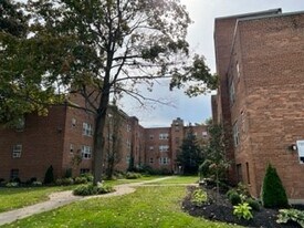 789 West Ferry Apartments in Buffalo, NY - Building Photo