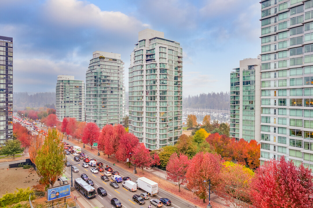 Bayshore Tower in Vancouver, BC - Building Photo