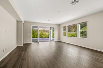 2754 Overlook Point Dr in Escondido, CA - Building Photo - Building Photo