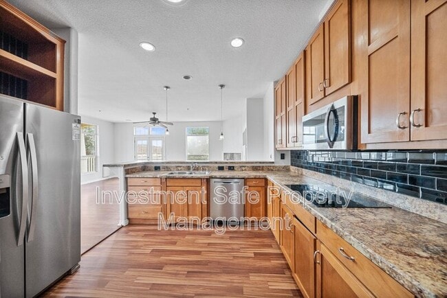 2921 Sunset Hills in Escondido, CA - Foto de edificio - Building Photo