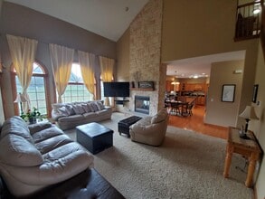 W150N7229 Paseo Ln in Menomonee Falls, WI - Building Photo - Building Photo