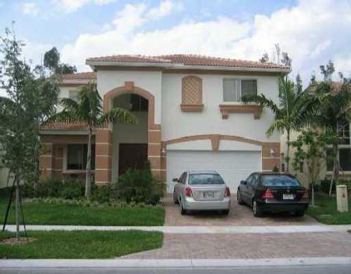 900 Gazetta Way in West Palm Beach, FL - Building Photo