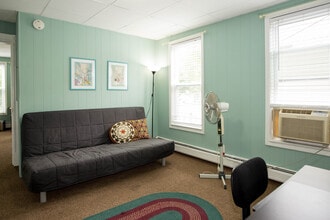 42 Everett St, Unit 42 Everett Street in Boston, MA - Foto de edificio - Building Photo