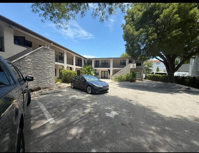 property at 1109 E Broward Blvd