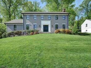 18 Armstrong Rd in Morristown, NJ - Building Photo - Building Photo