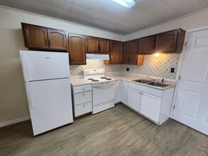 7652 IN-46 in Terre Haute, IN - Building Photo - Building Photo