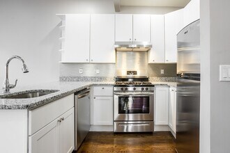 534 Tremont St, Unit 6 in Boston, MA - Building Photo - Building Photo