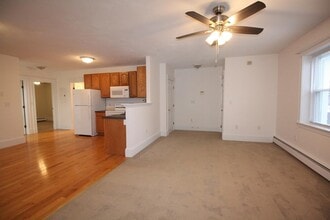 341 Lynn St in Malden, MA - Building Photo - Building Photo