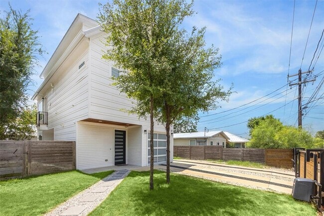 1153 Webberville Rd in Austin, TX - Building Photo - Building Photo