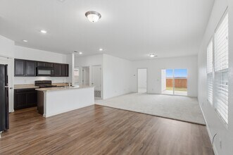 211 Shiro Dr in Niederwald, TX - Building Photo - Building Photo