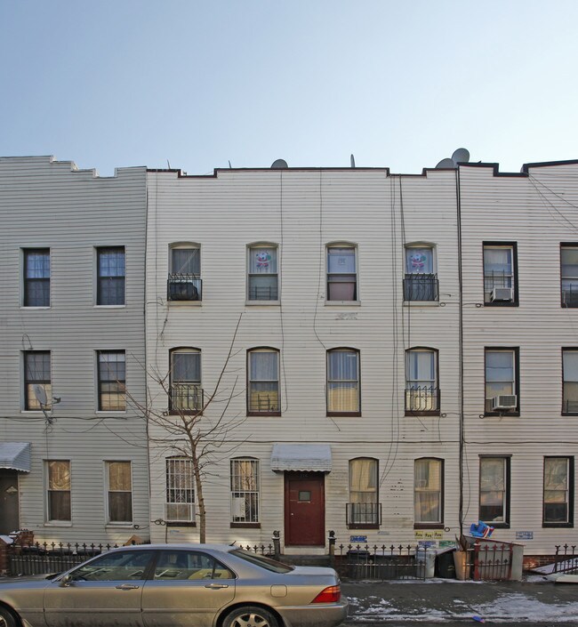 214 Himrod St in Brooklyn, NY - Foto de edificio - Building Photo