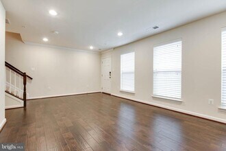 7048 Foxton Way in Elkridge, MD - Building Photo - Building Photo