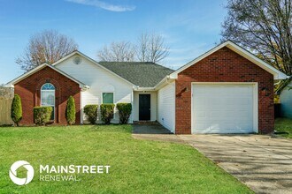 7401 Hassock Dr in Louisville, KY - Building Photo - Building Photo