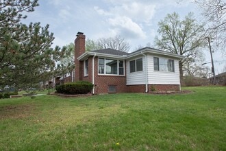 956 Fontaine Pl in St. Louis, MO - Building Photo - Building Photo