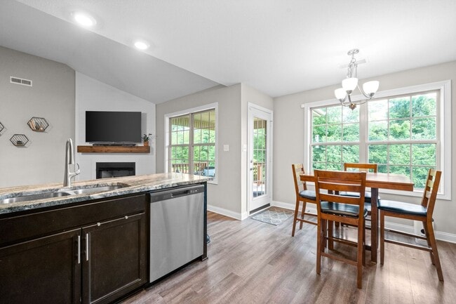 1133 Old Charlotte Trace in Clarksville, TN - Building Photo - Building Photo