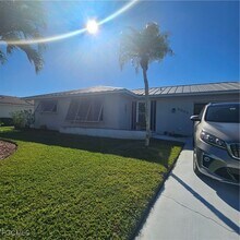 2248 Harvard Ave in Ft. Myers, FL - Building Photo - Building Photo