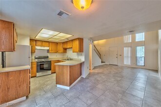 587 Sellers Pl in Henderson, NV - Building Photo - Building Photo