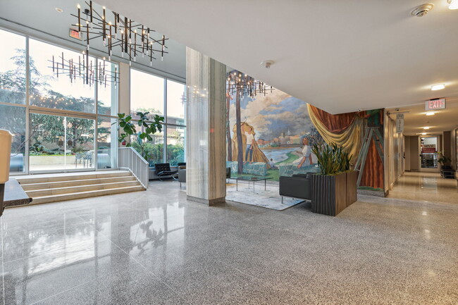 604 S Washington Sq, Unit 1806 in Philadelphia, PA - Foto de edificio - Building Photo