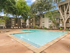 4859 Cedar Springs Rd in Dallas, TX - Building Photo - Building Photo