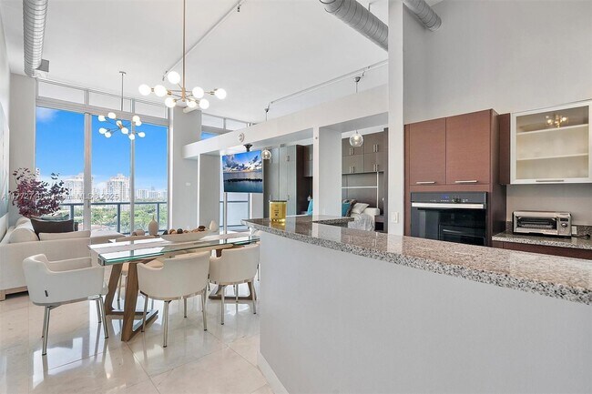 3029 NE 188th St in Aventura, FL - Building Photo - Building Photo