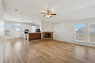 1008 Chestnut Dr in Venus, TX - Building Photo - Building Photo