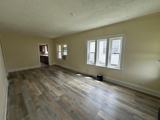 1621 Bruner St in Rockford, IL - Building Photo - Building Photo