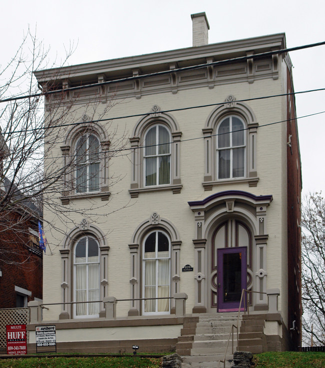 828 Washington Ave in Newport, KY - Building Photo - Building Photo