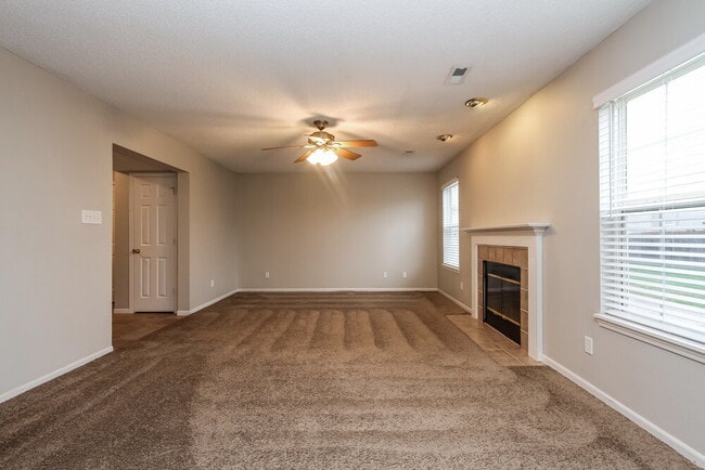 209 Bent Stream Ln in Brownsburg, IN - Building Photo - Building Photo