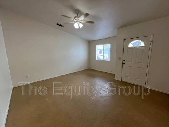 1424 Cottage Pl in Porterville, CA - Building Photo - Building Photo