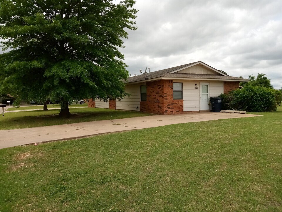 1403 Nancy Dr in Enid, OK - Building Photo