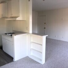 3661 Regal Pl, Unit A in Los Angeles, CA - Foto de edificio - Building Photo