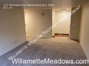 312 Monmouth Independence Hwy in Monmouth, OR - Building Photo - Building Photo