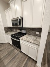 1606 Happy Vly St in Montgomery, TX - Building Photo - Building Photo