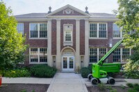 Apartments in Riverside, IL