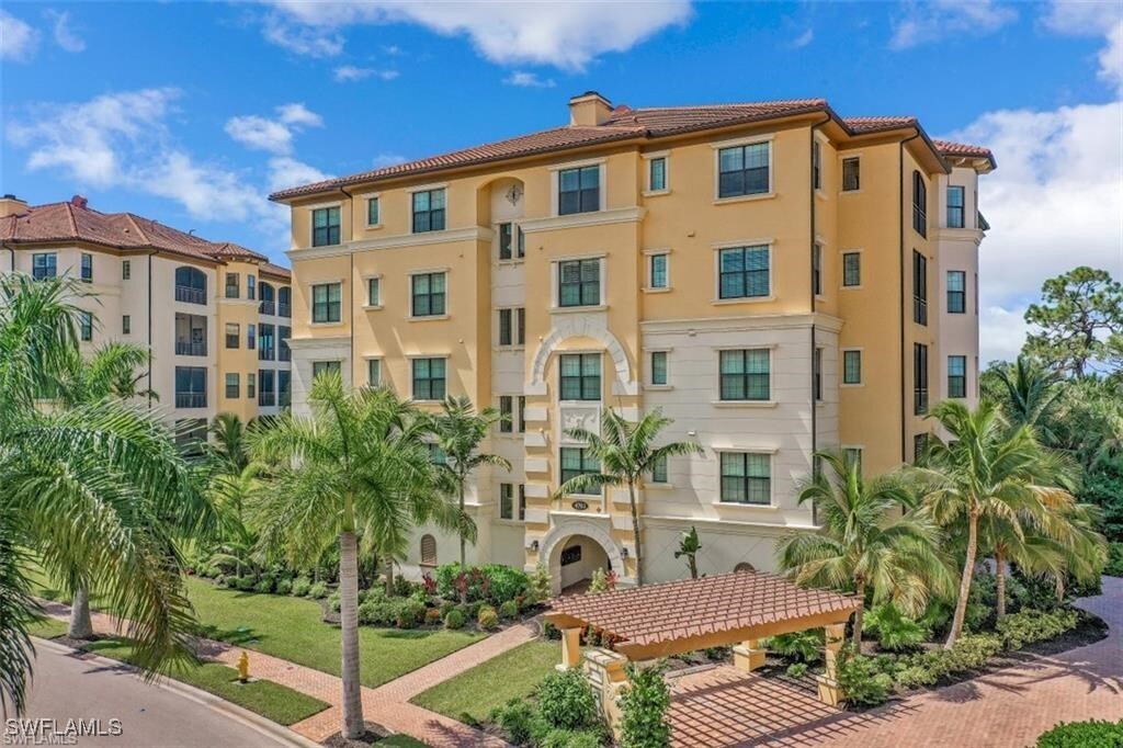 4761 Via Del Corso Ln in Bonita Springs, FL - Foto de edificio