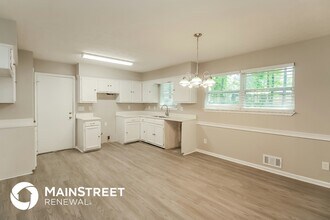 6534 Wild Turkey Trail in Riverdale, GA - Building Photo - Building Photo