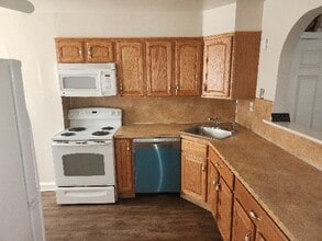 2044 N 63rd St in Philadelphia, PA - Building Photo - Building Photo