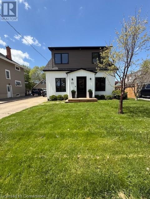 11 Nelles Rd N in Grimsby, ON - Building Photo - Building Photo
