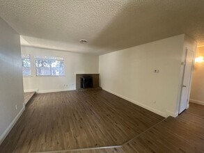 1701 Ortega Dr in Modesto, CA - Building Photo - Building Photo