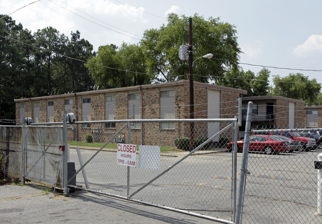 Cottonwood Apartments in Memphis, TN - Building Photo - Building Photo