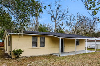 4924 Old Middleburg Rd N in Jacksonville, FL - Building Photo - Building Photo