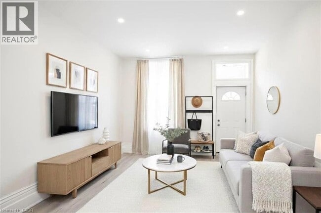 property at 34 Dumfries St