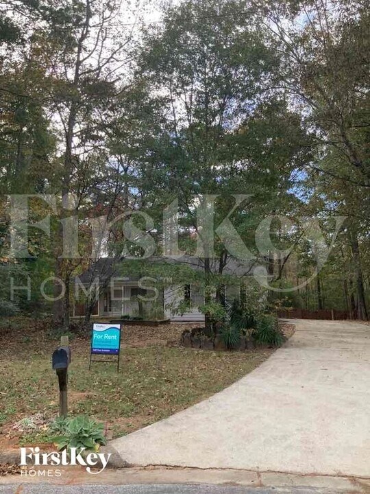 1411 Windy Hill Ct SE in Conyers, GA - Building Photo