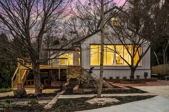 490 Rock Springs Rd NE in Atlanta, GA - Building Photo - Building Photo