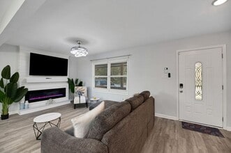 1419 Westmoreland Ave in Charleston, SC - Building Photo - Building Photo