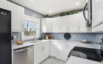 7733 Webster St in Omaha, NE - Building Photo - Building Photo