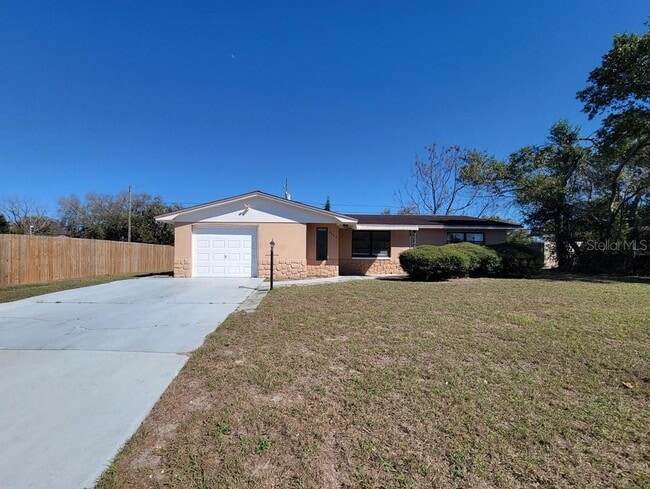 4542 Grand Central Ave in New Port Richey, FL - Building Photo - Building Photo